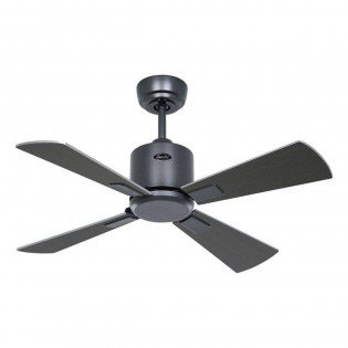 Ventilateur de plafond moderne à quatre pales noir gris, fixé au plafond par une tige centrale. comment choisir un ventilateur adapté à mes besoins