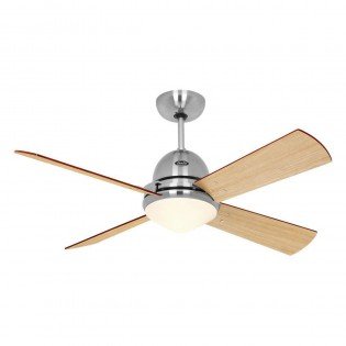 Ventilateur de plafond avec télécommande et ampoule LED intégrée, tête en métal chromé et pales en bois clair. Comment synchroniser la télécommande d'un ventilateur de plafond.